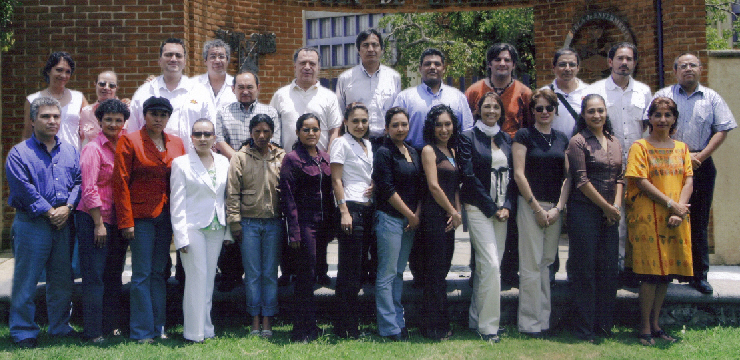 Generación 2007 de Tlahui-Educa, durante la Semana Universitaria de Medicina Tradicional, Cuernavaca, Morelos, México